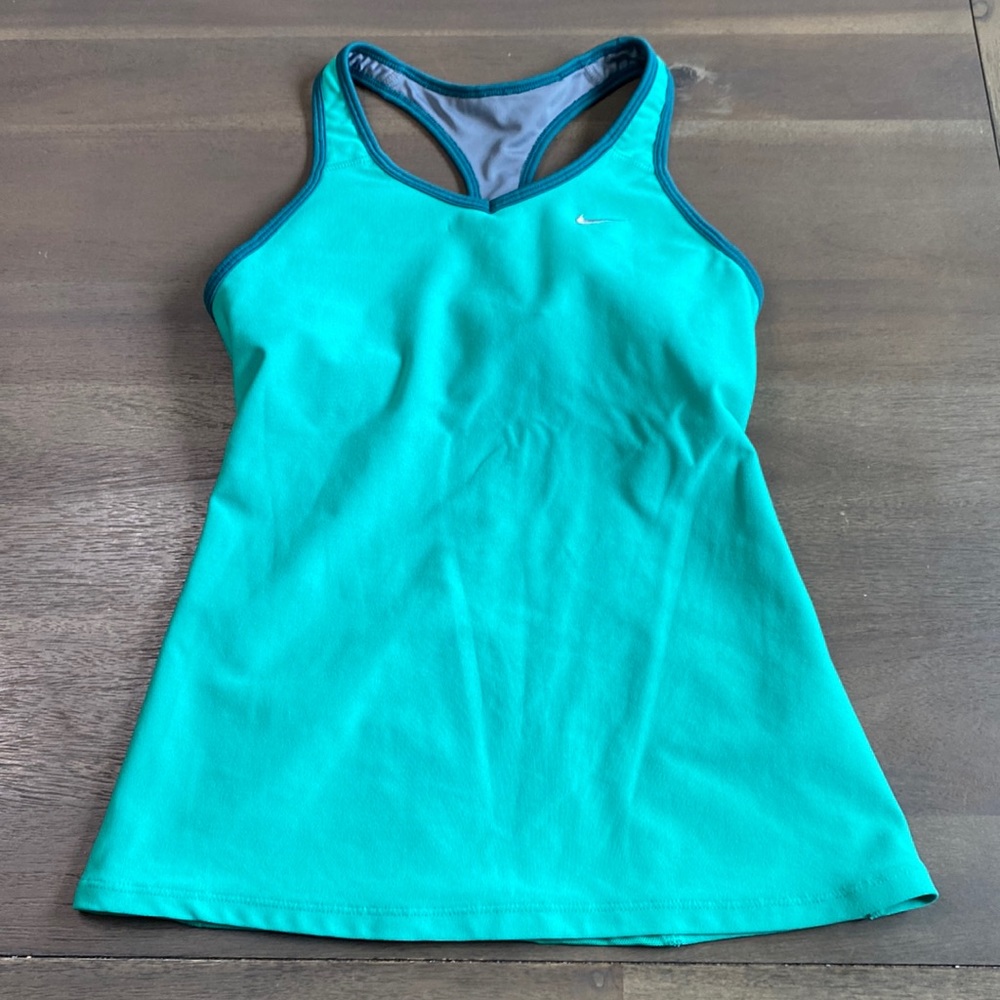 Nike athletic razorback size XS